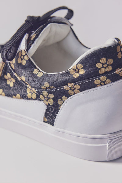 ローカットスニーカー ブラックシューレース